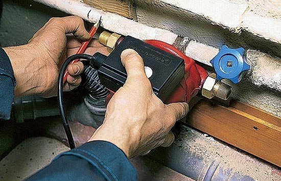 How to install the pump