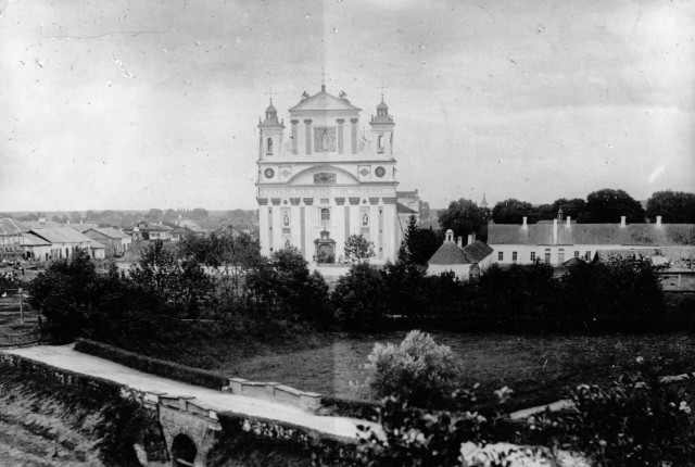Вигляд на костел Святої Трійці, 1939 р.