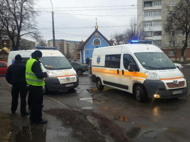 2_b19b9f0d-6ca4-42f1-8e6a-0debc8fa1643.j