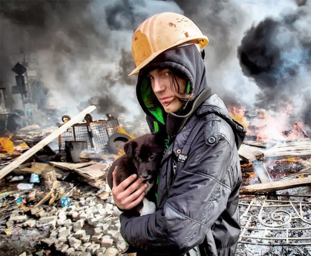 Щоб ніколи не забути: вражаючі фото з Майдану (Фоторепортаж)