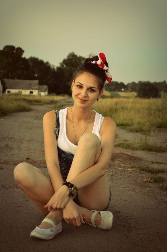 Анастасія Кузвєсова, Іваничі