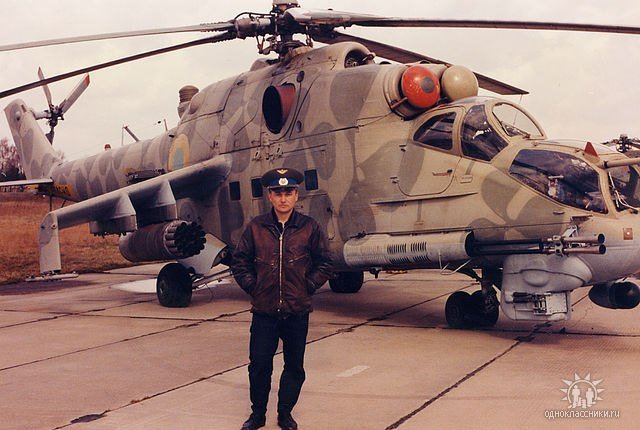 Вертоліт Мі 24 на військовому аеродромі Жовтневе Володимир Волинського району 1997 рік