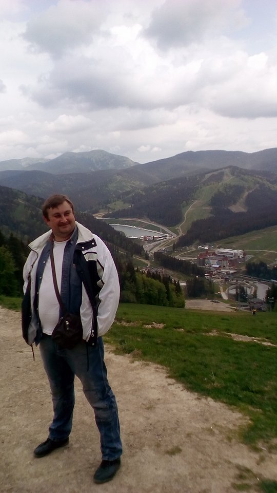 Олег Саваринський