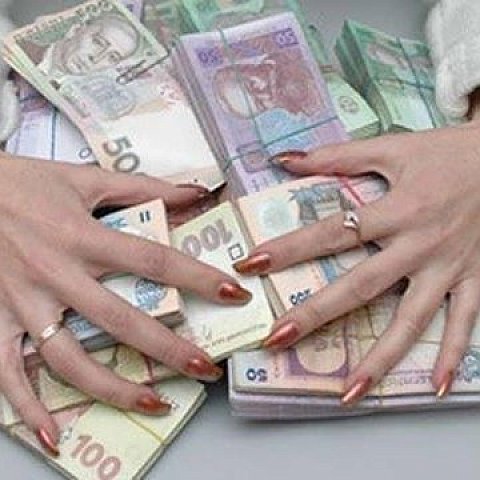 У Луцьку працівниця банку привласнила 120 тисяч гривень