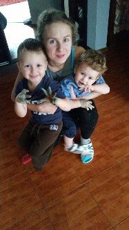 Марія Ровенець з дітьми