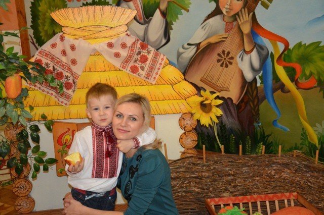 Матвій Маюк з мамою