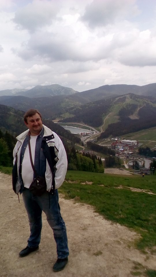 Олег Саваринський