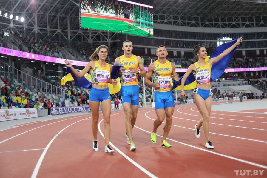 Атлетика плюс. Легкая атлетика. Легкая атлетика Украина. Женская сборная по легкой атлетике. Европейская легкая атлетика.