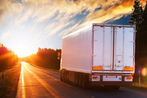 В Україні обмежать рух вантажівок у спеку