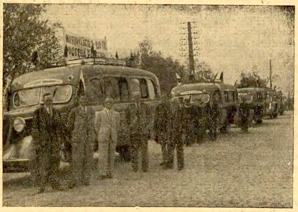 Автобуси і керівництво фірми Любарт в Луцьку