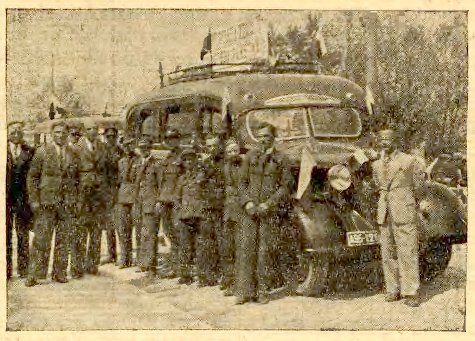 Автобус, керівництво і водії фірми Любарт в Луцьку