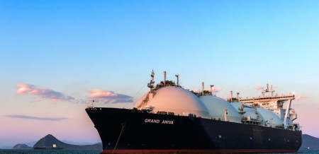 ОАЕ вперше за два роки відправили нафту до Європи