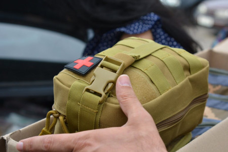 Волинським військовим передали індивідуальні аптечки й вітаміни Волинським військовим передали індивідуальні аптечки й вітаміни