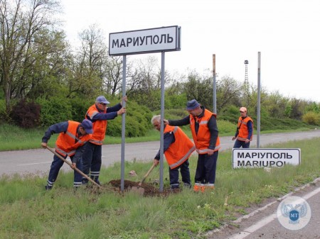 У Маріуполі росіяни «вчитимуть» дітей все літо, щоб деукраїнізувати