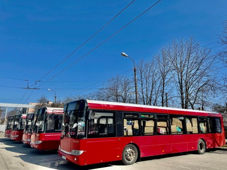 Луцькі депутати просять уряд дозволити використовувати «гуманітарні» автобуси на пасажирських маршрутах - volynfeed.com