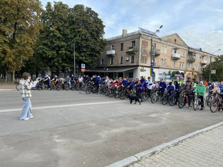 Велопробіг у Нововолинську зібрав понад 250 учасників. Фото