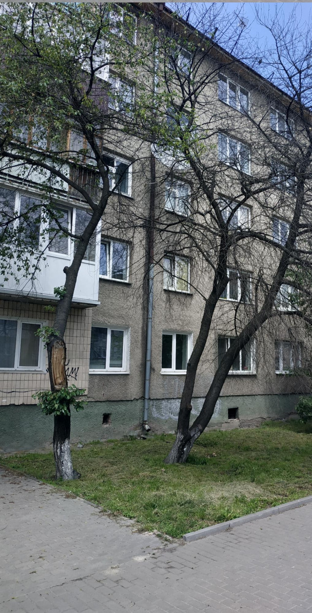 пр. Перемоги, 21