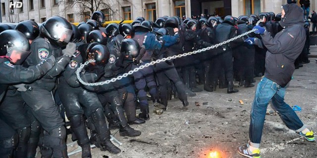 ЩОБ НІКОЛИ НЕ ЗАБУТИ. 60 ВРАЖАЮЧИХ ФОТО З МАЙДАНУ