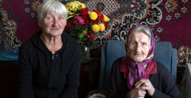 100-річна Марія Черешньова з донькою Тамарою