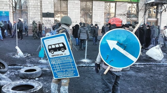 ЩОБ НІКОЛИ НЕ ЗАБУТИ. 60 ВРАЖАЮЧИХ ФОТО З МАЙДАНУ