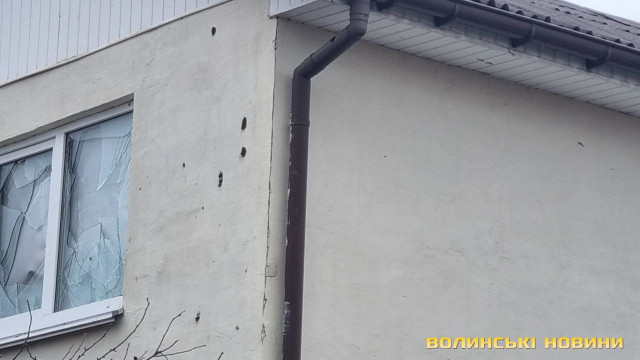 Будинок, понівечений осколками