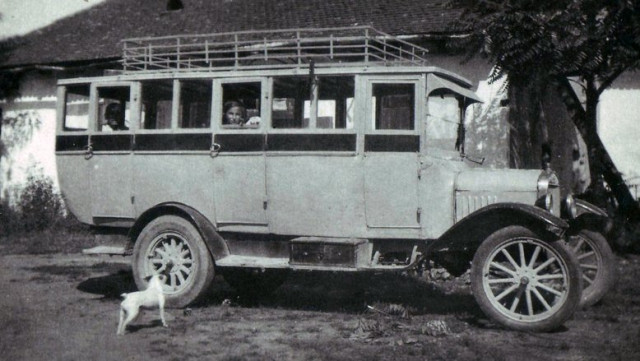 Таким був популярний у Східній Європі автобус Сітроен
