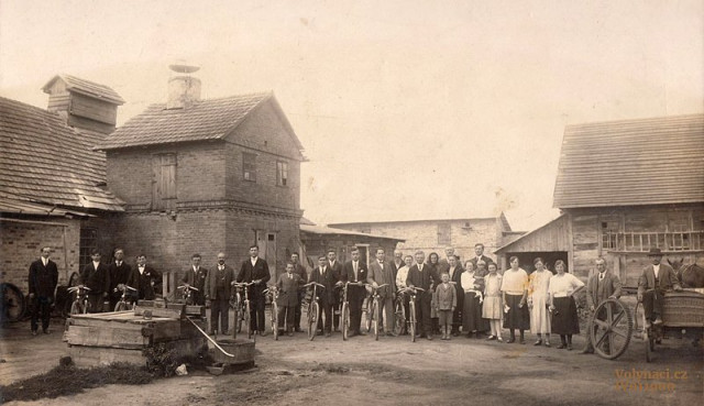 Майстерні та ливарня Прокупеків у районі Київського майдану. Фото з volynaci.cz