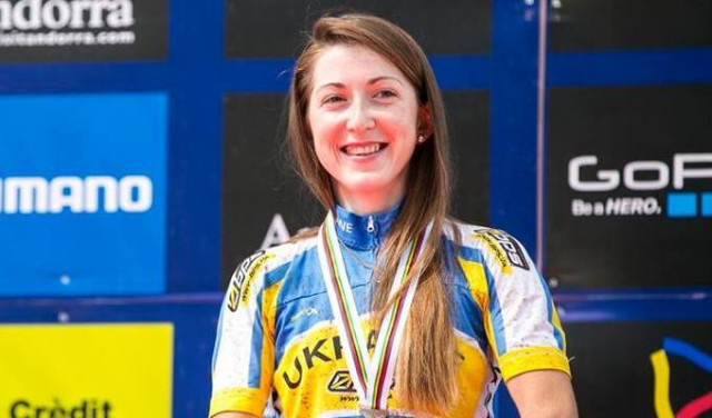 Яна Беломоїна