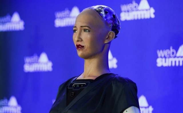 Людиноподібний робот Софія, створений гонконзькою компанією Hanson Robotics, на конференції Web Summit