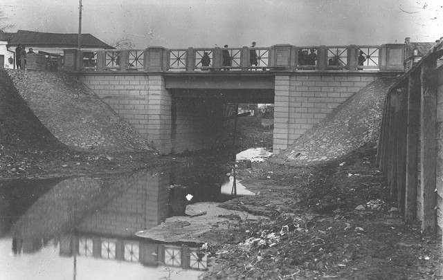 Новий міст ще без скульптур