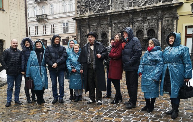 Пацієнти, які отримали донорські органи, під час екскурсії Львовом