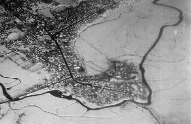 Виспа (Острів) у нижній частині кадру. Фото часів Першої світової війни