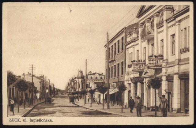 Мешканці Луцька на вулиці Яґеллонській, 1936 рік