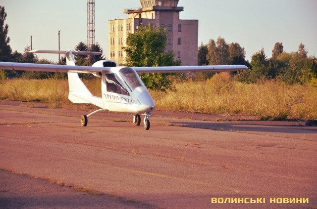 Літак власної конструкції Луцького аероклубу Крила Волині