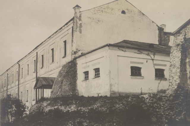 Луцьк, кляштор домініканців, фото 1919 р.