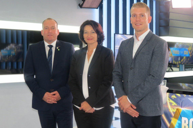 Керівник субпроекту із земельних питань Німецько-українського агрополітичного діалогу Крістоф Ґільген, народний депутат Ірина Констанкевич, заступник голови адміністрації округу Альтмарк Деніс Ґрубер