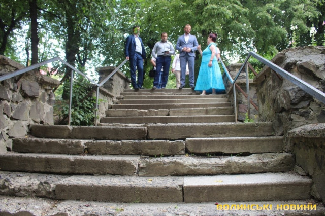 Ці сходи відремонтують