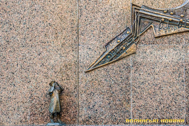 Музика дуже любить співати улюблену пісню всіх волинян.