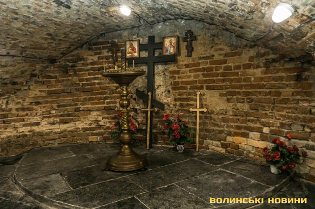 Один раз на рік – у день смерті Данила Братковського – у крипті відправляють богослужіння
