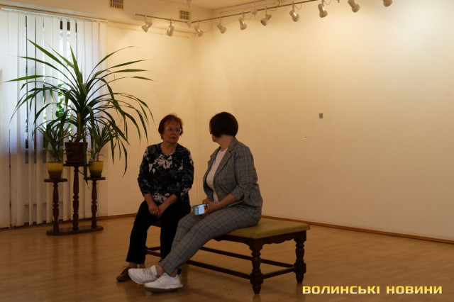 Невеселі розмови Оксани Важатко та завідувачки Музею волинської ікони Тетяни Єлісєєвої.