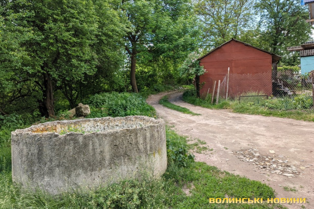 Цим поворотом Гірна виходить на Львівську.