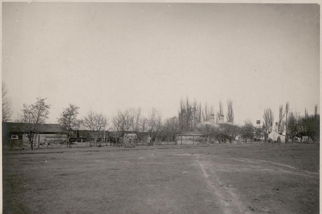 Склади біля вокзалу у 1915 році