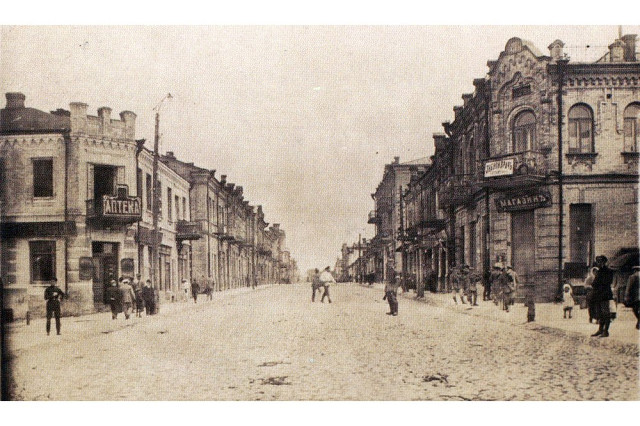 Аптека ліворуч