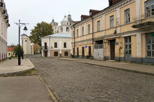 Справа будинок Володимира Прайзлера