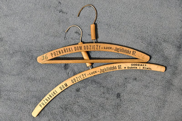 Збережені вішаки з цього бутика