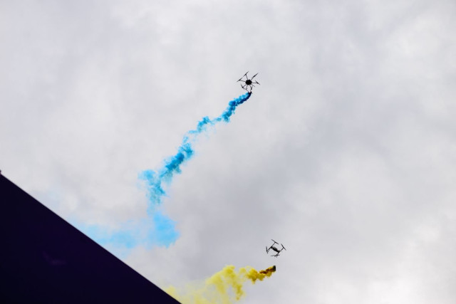 Не обійшлося і без візуальних ефектів