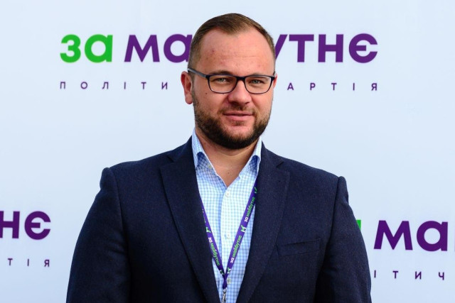 Сам майбутній кандидат скромно відмовчувався...