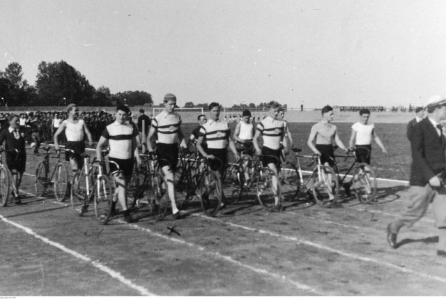 Велосипедні змагання в Луцьку з нагоди відкрияття стадіону