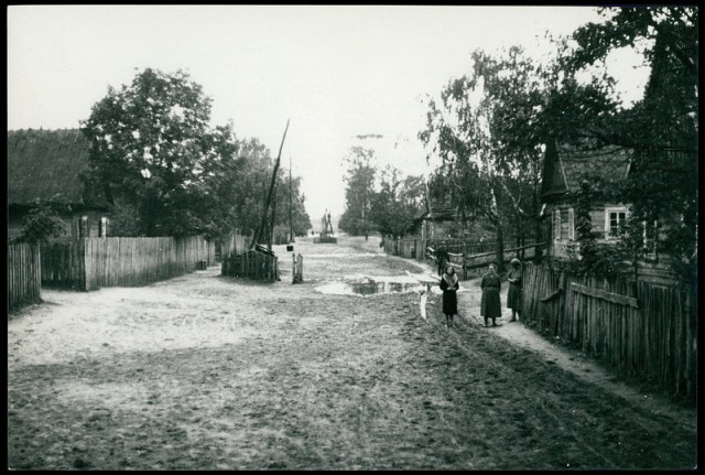 Сільська вуличка