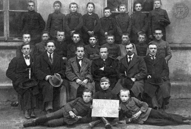 Учні утраквістичної школи з Берестечка, 1922 рік
